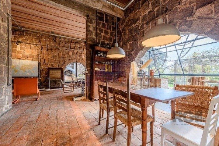 Casa com 3 dormitórios, 153 m² no bairro Vila Conceição, zona sul de Porto Alegre/RS.