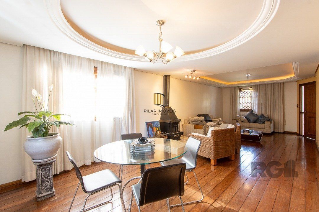 Casa 4 Dormitório(s) Bairro Nonoai