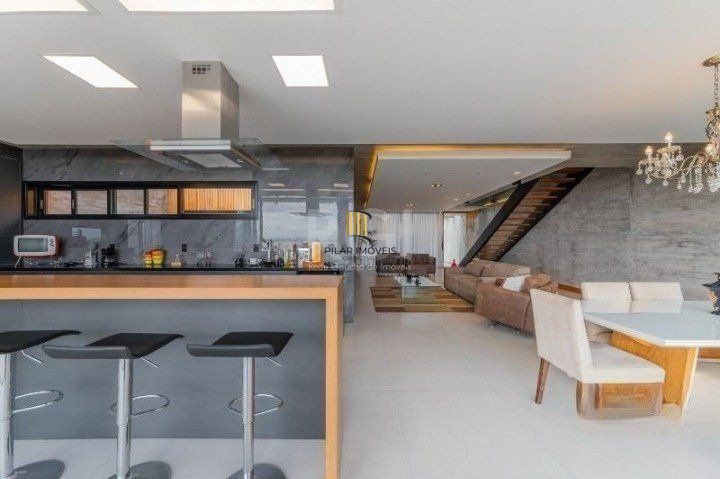 Casa para Venda - 523m², 3 dormitórios, sendo 3 suites, 4 vagas - Sétimo Céu