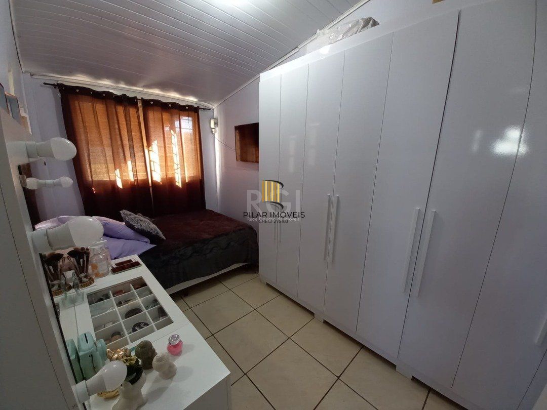 Casa 4 dormitórios no bairro Hípica