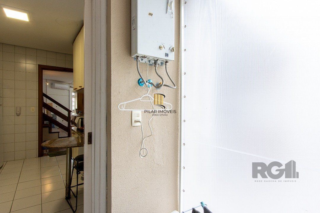 Casa em condomínio à venda, 4 quartos, 2 suites, 2 vagas - Bairro Tristeza