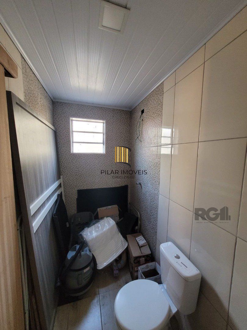 Casa 2 dormitórios no bairro Guarujá