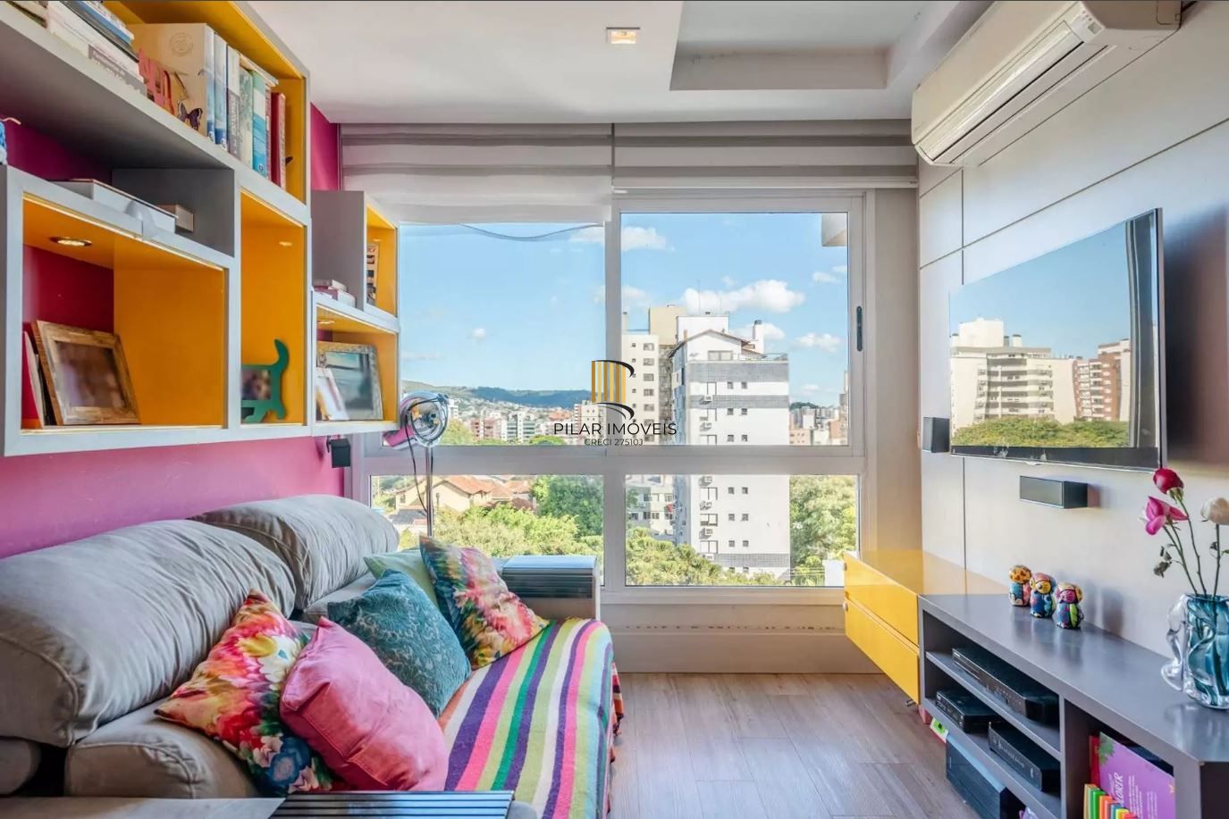 Apartamento semi mobiliado de 2 dormitórios no Petrópolis