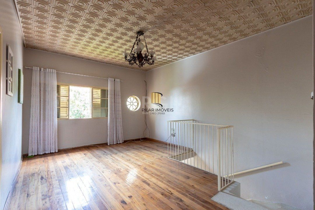 Casa para Venda - 118m², 2 dormitórios, 2 vagas - Medianeira