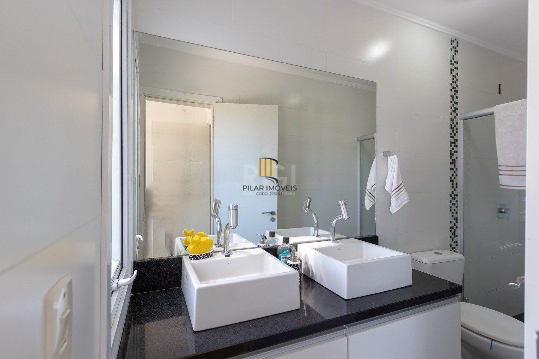 Casa para Venda - 168m², 3 dormitórios, sendo 1 suites, 2 vagas - Imperial Park