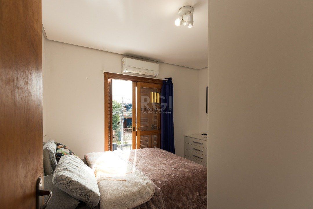 Casa para Venda - 130m², 2 dormitórios, 2 vagas - Hípica