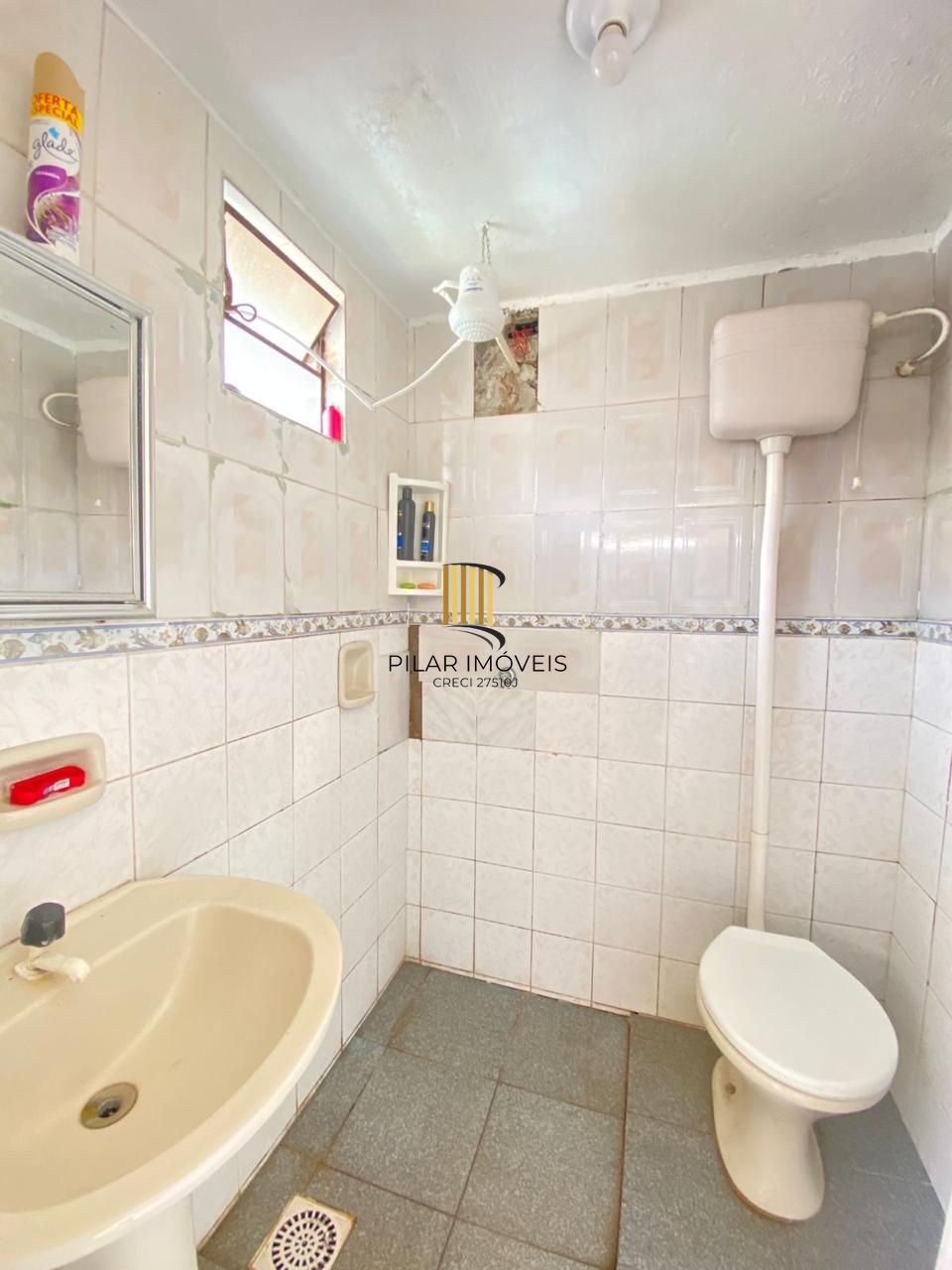 Casa 4 dormitórios I vaga 8 carros I Bairro Camaquã