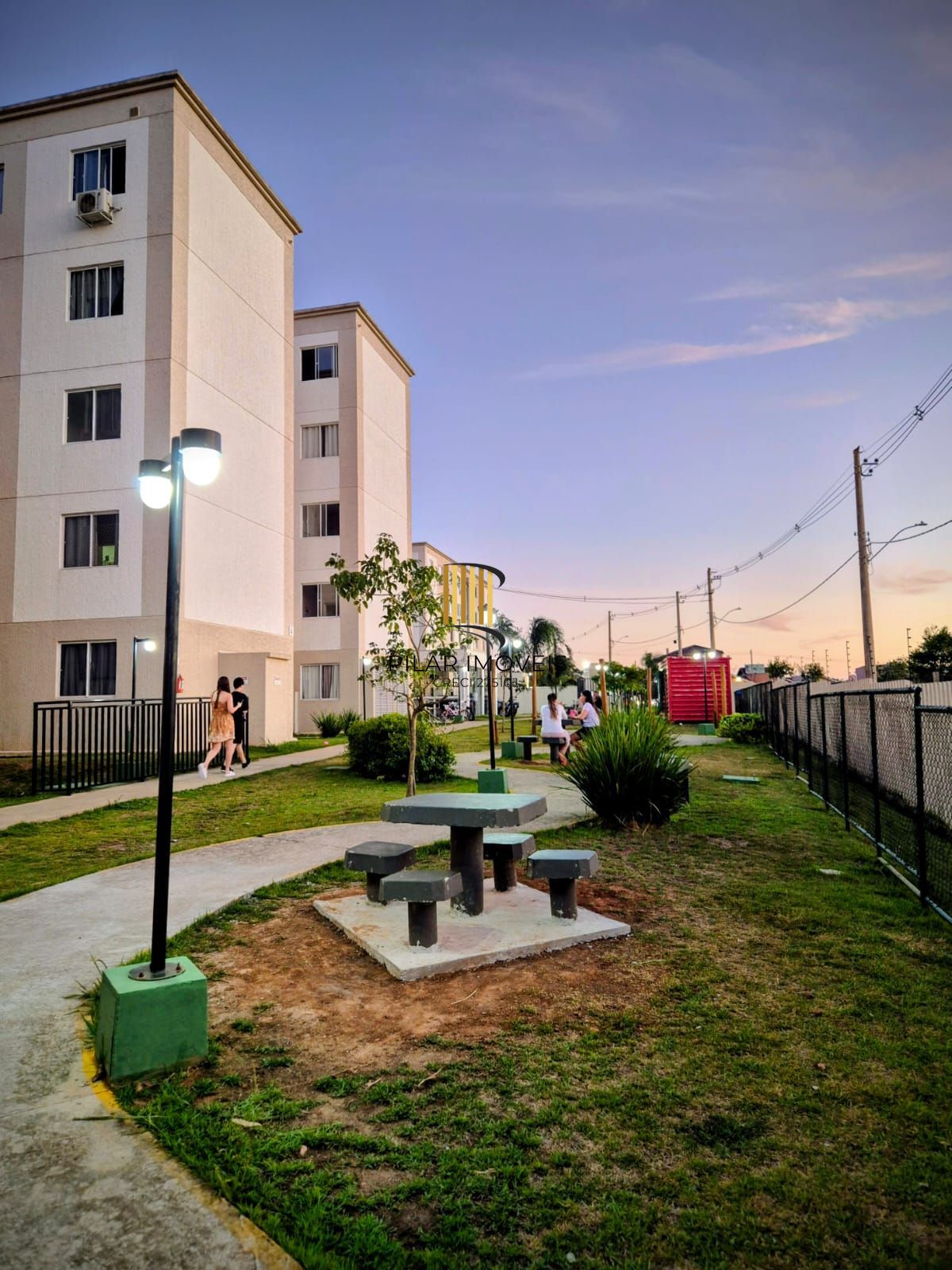 Apartamento 2 dormitórios no bairro Rubem Berta
