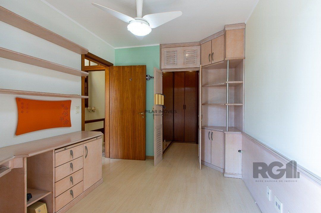 Casa de Condomínio 4 dormitórios no bairro Tristeza