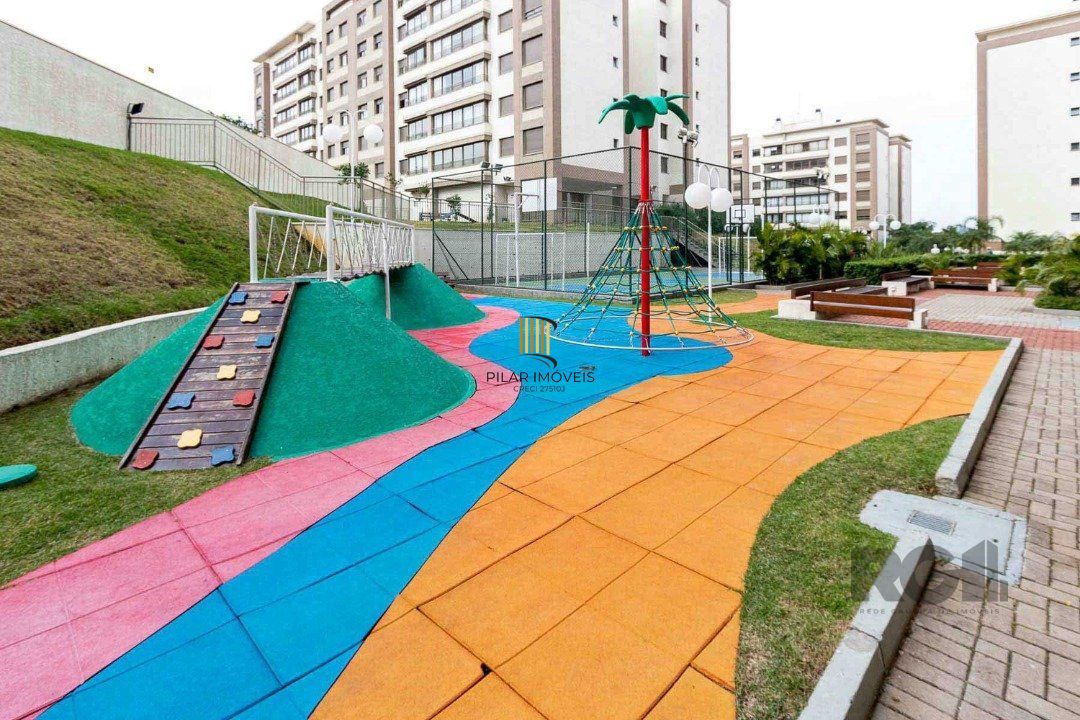 Apartamento em Porto Alegre, no bairro Cavalhada, com 3 dormitório(s), e 3 banheiros, à venda.