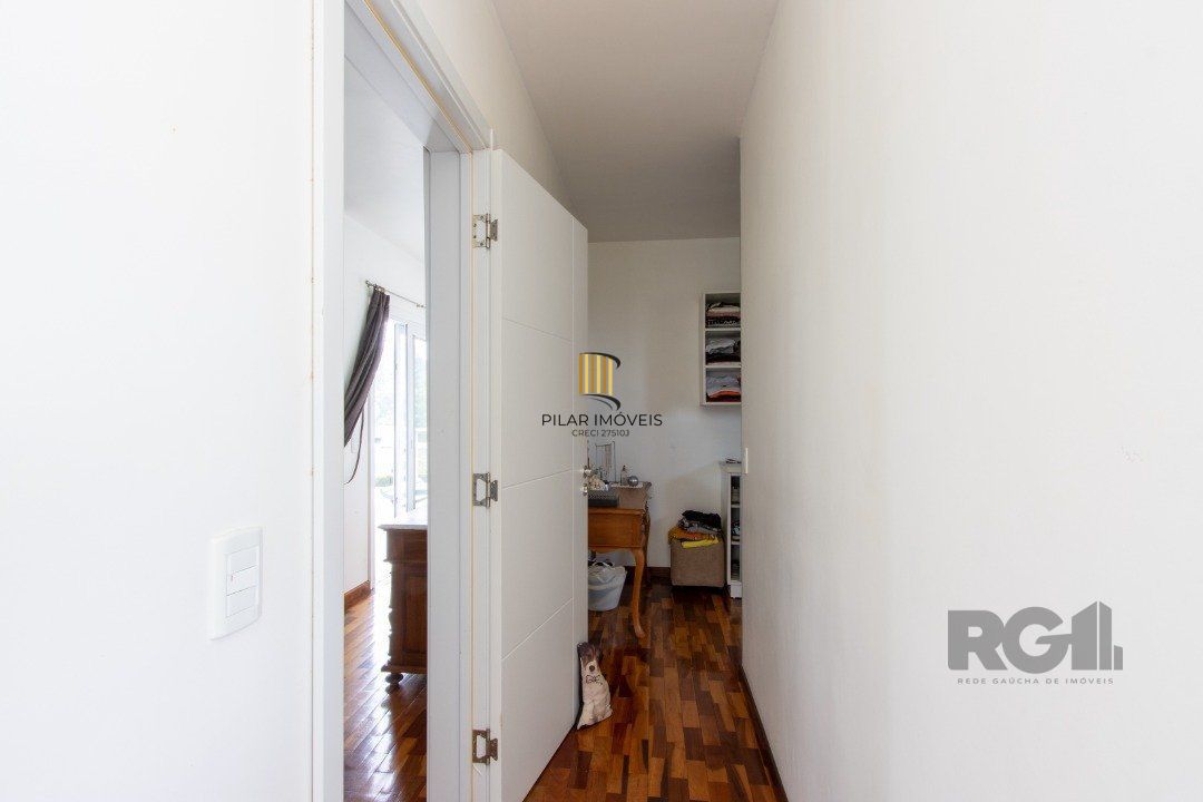 Casa de Condomínio 4 dormitórios no bairro Vila Nova