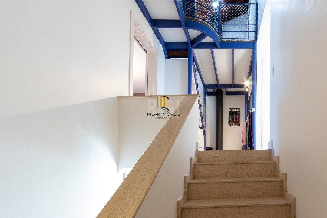 Casa Condominio para Venda - 240m², 4 dormitórios, sendo 1 suites, 2 vagas - Ipanema