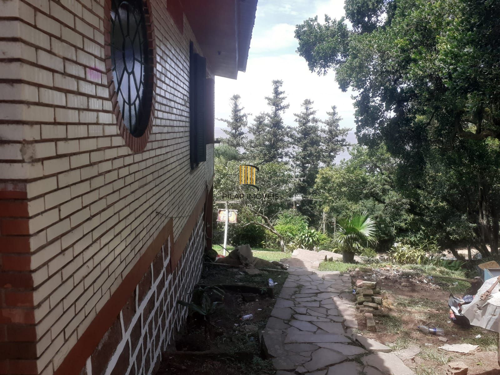 Sítio para Venda - 240m², 3 dormitórios, sendo 2 suites, 6 vagas - Ponta Grossa