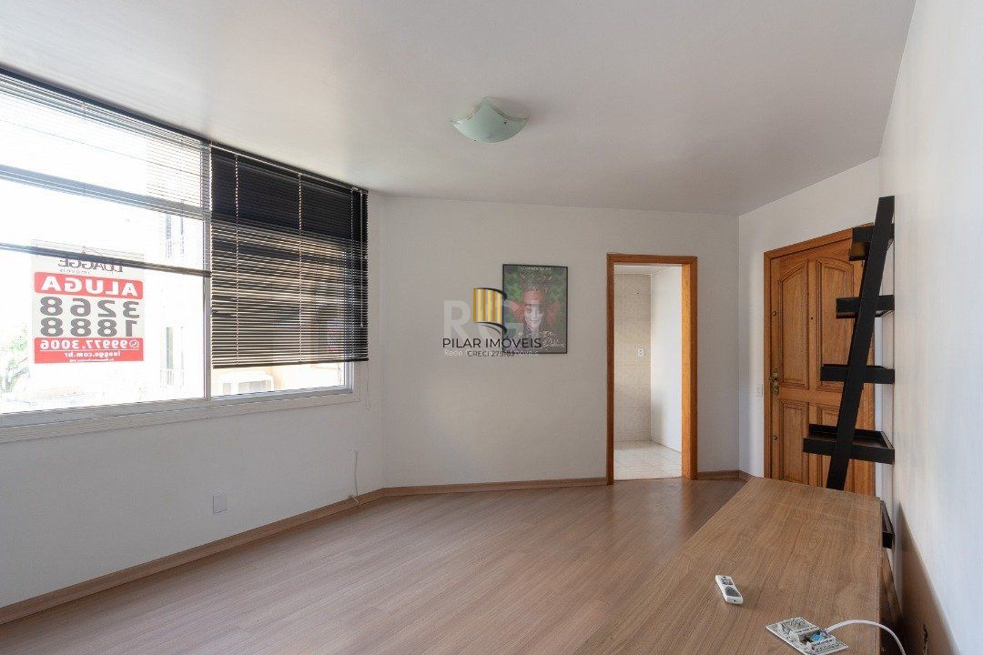 Apartamento de 1 dormitório, living, cozinha, área de serviço e banheiro social.