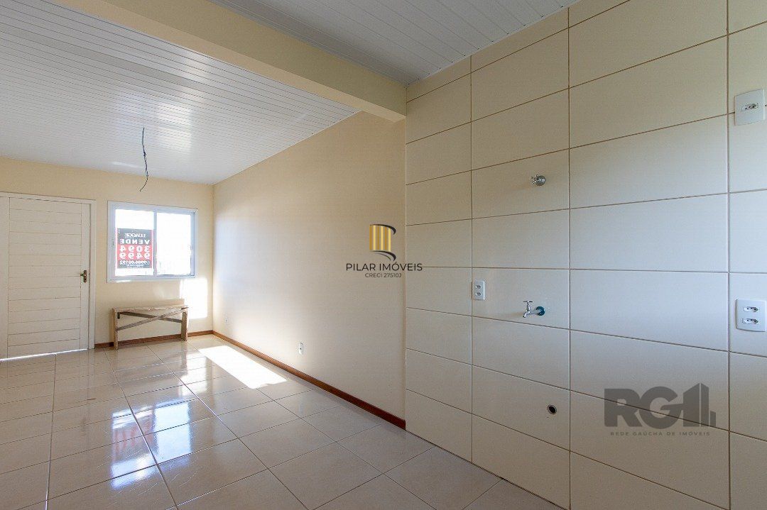 Casa 2 dormitórios no bairro Restinga