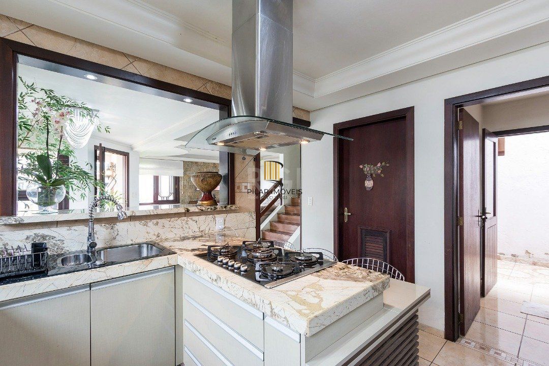 Casa de Condomínio 3 dormitórios no bairro Hípica