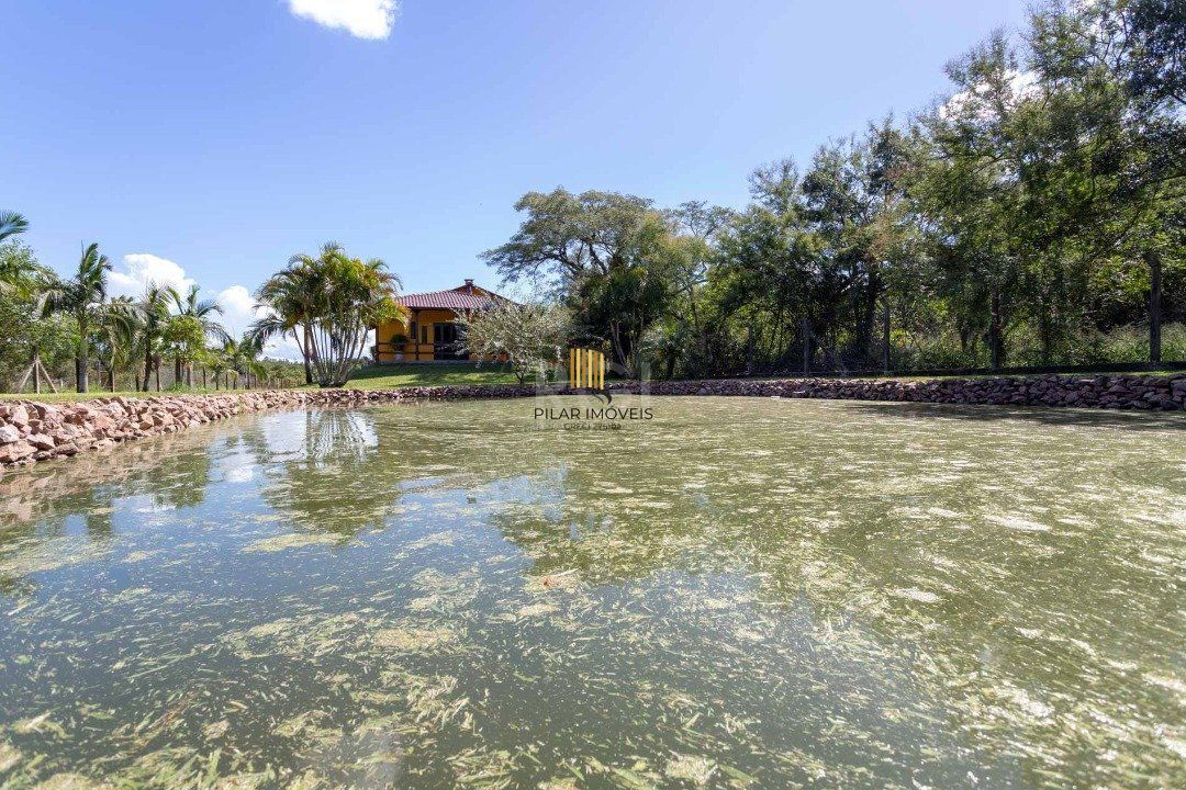 Sítio para Venda - 393m², 3 dormitórios, 6 vagas - Belém Novo
