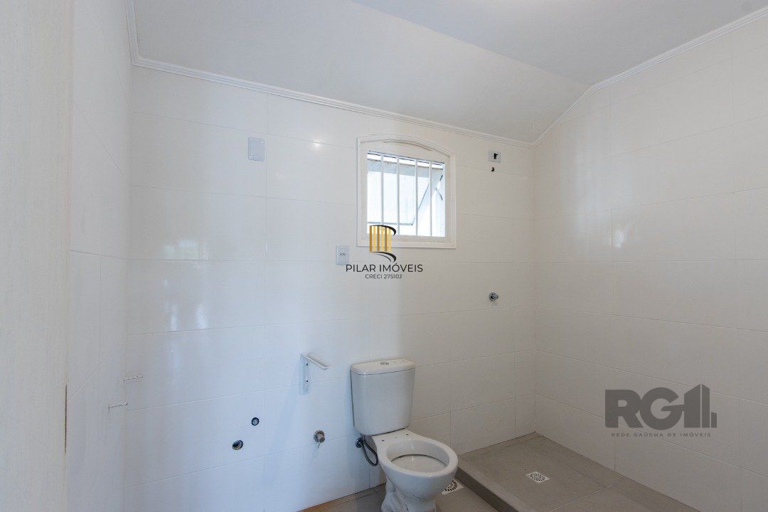 Casa para Venda - 337m², 3 dormitórios, sendo 1 suites, 3 vagas - Cristal
