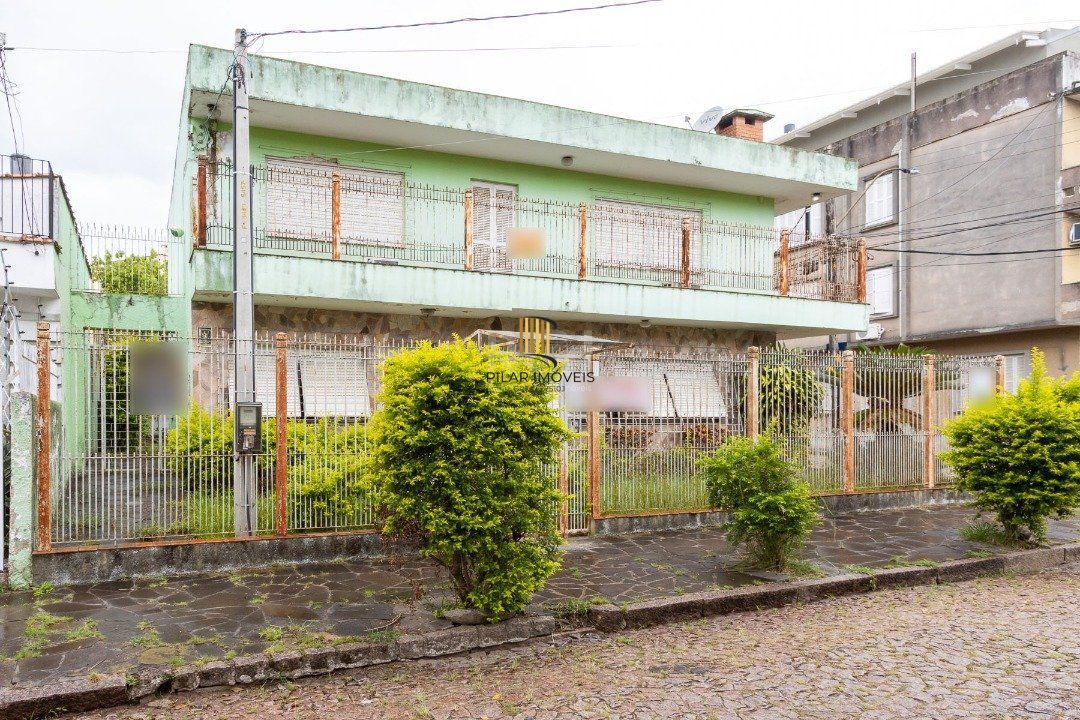 Casa 4 Dormitório(s) Bairro Medianeira