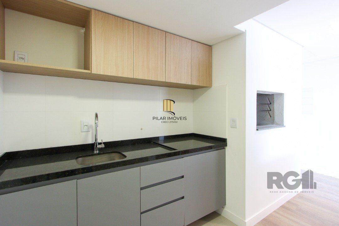 Apartamento em Porto Alegre no Bairro Petrópolis, de 2 quartos, semi mobiliado.