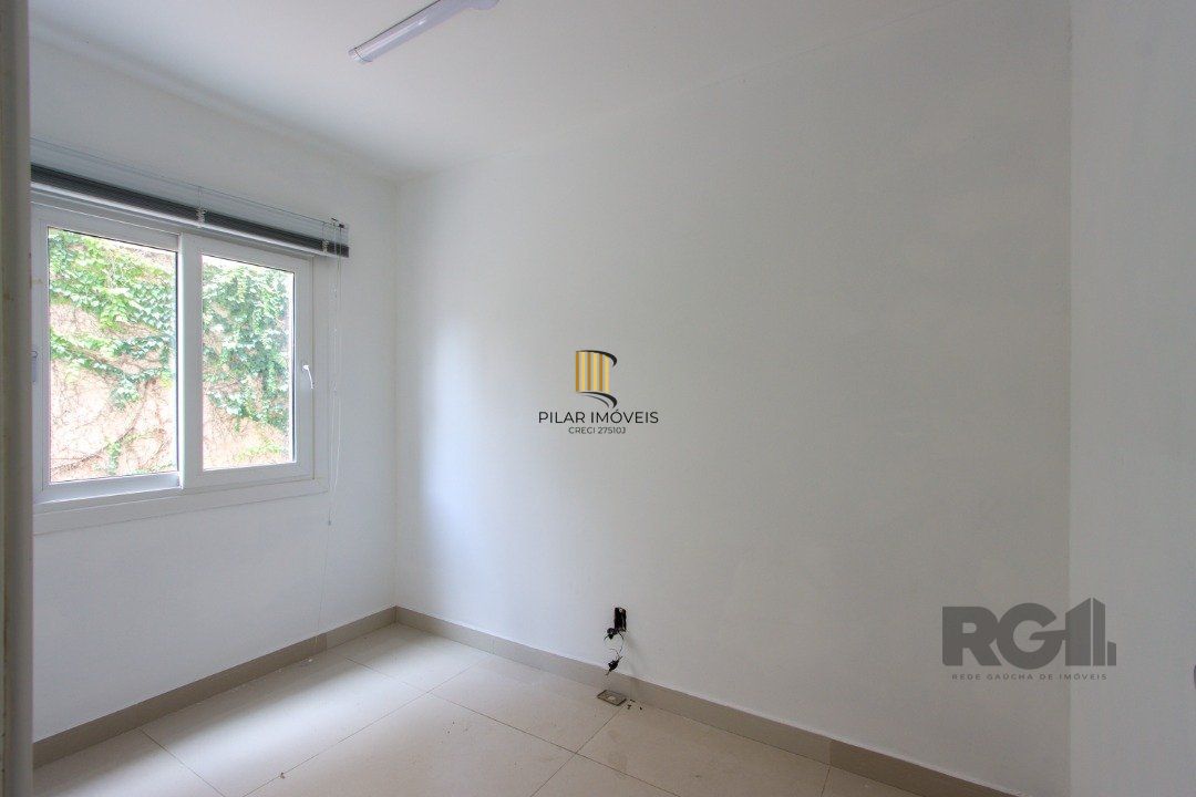 Casa com 4 quartos, com 347,57 m 2 privativos