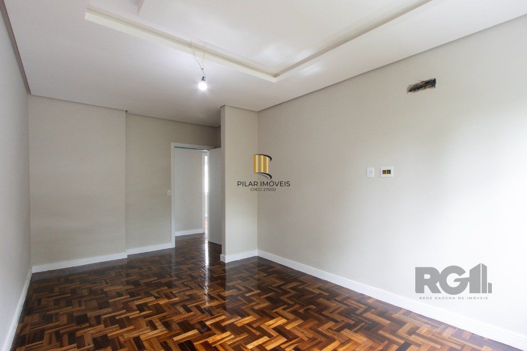 Casa | 3 quartos | 2 Suítes | 4 vagas cobertas | 260m2 Privativos | Bairro Santa Tereza
