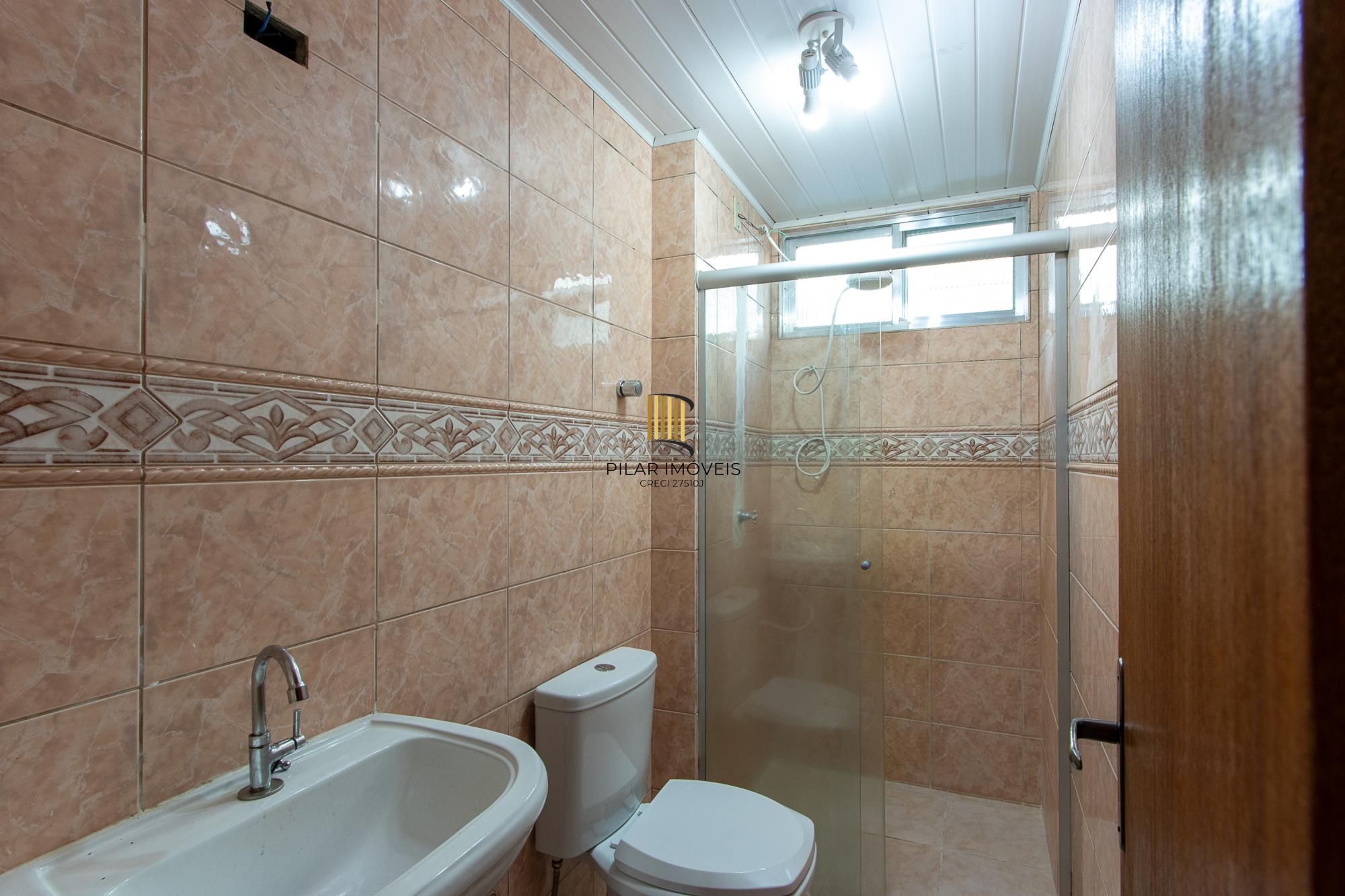 Apartamento de 2 dormitórios no bairro Camaquã.