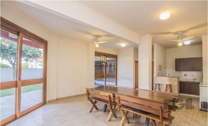 Apartamento 2 dormitórios no bairro Camaquã