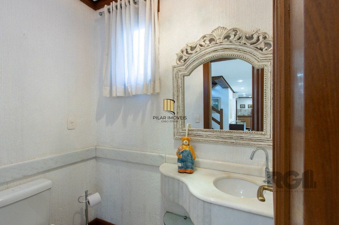 Casa de Condomínio 3 dormitórios no bairro Belém Novo