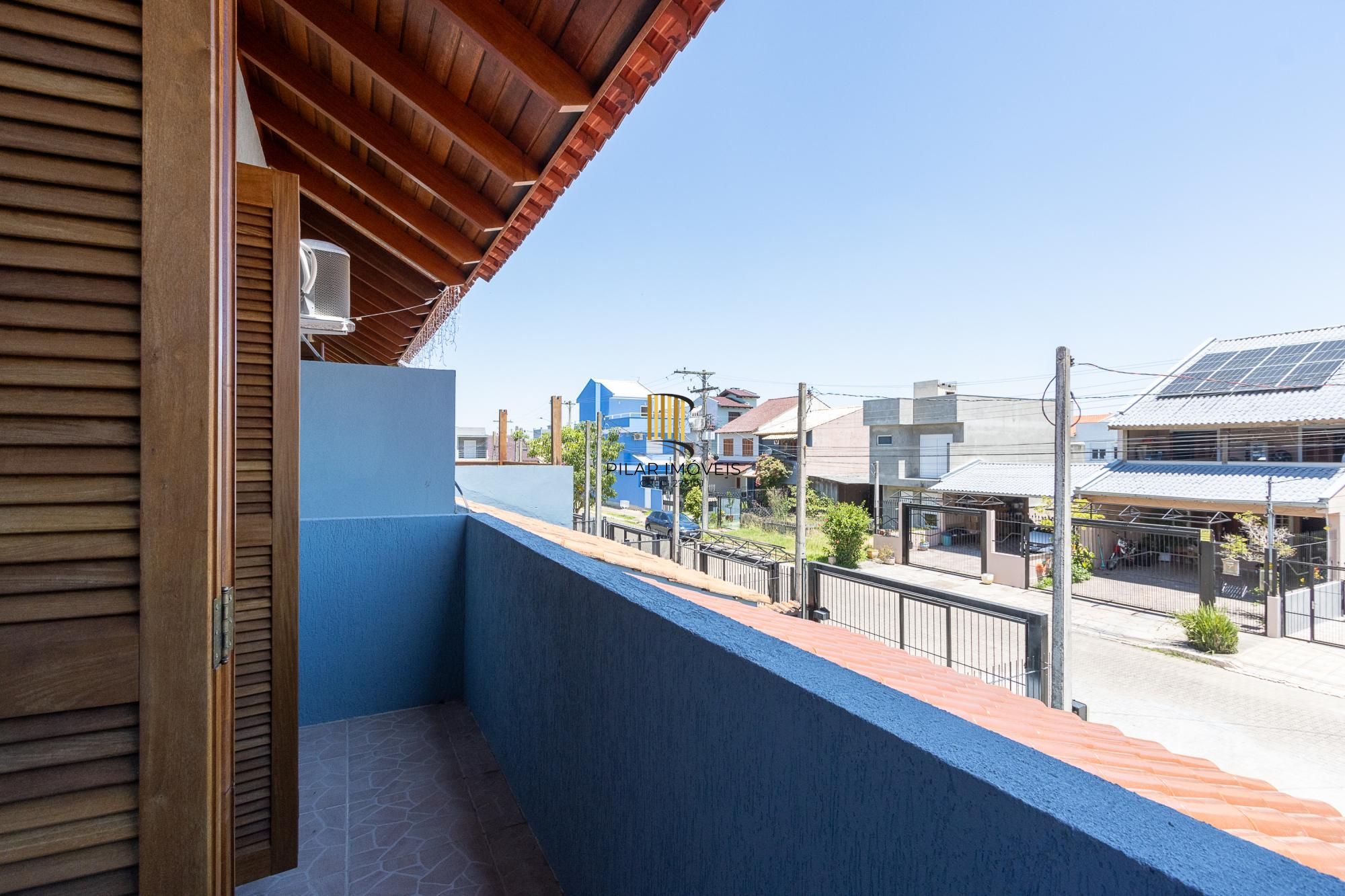 Casa para Venda - 115m², 3 dormitórios, sendo 1 suites, 2 vagas - Urubatã