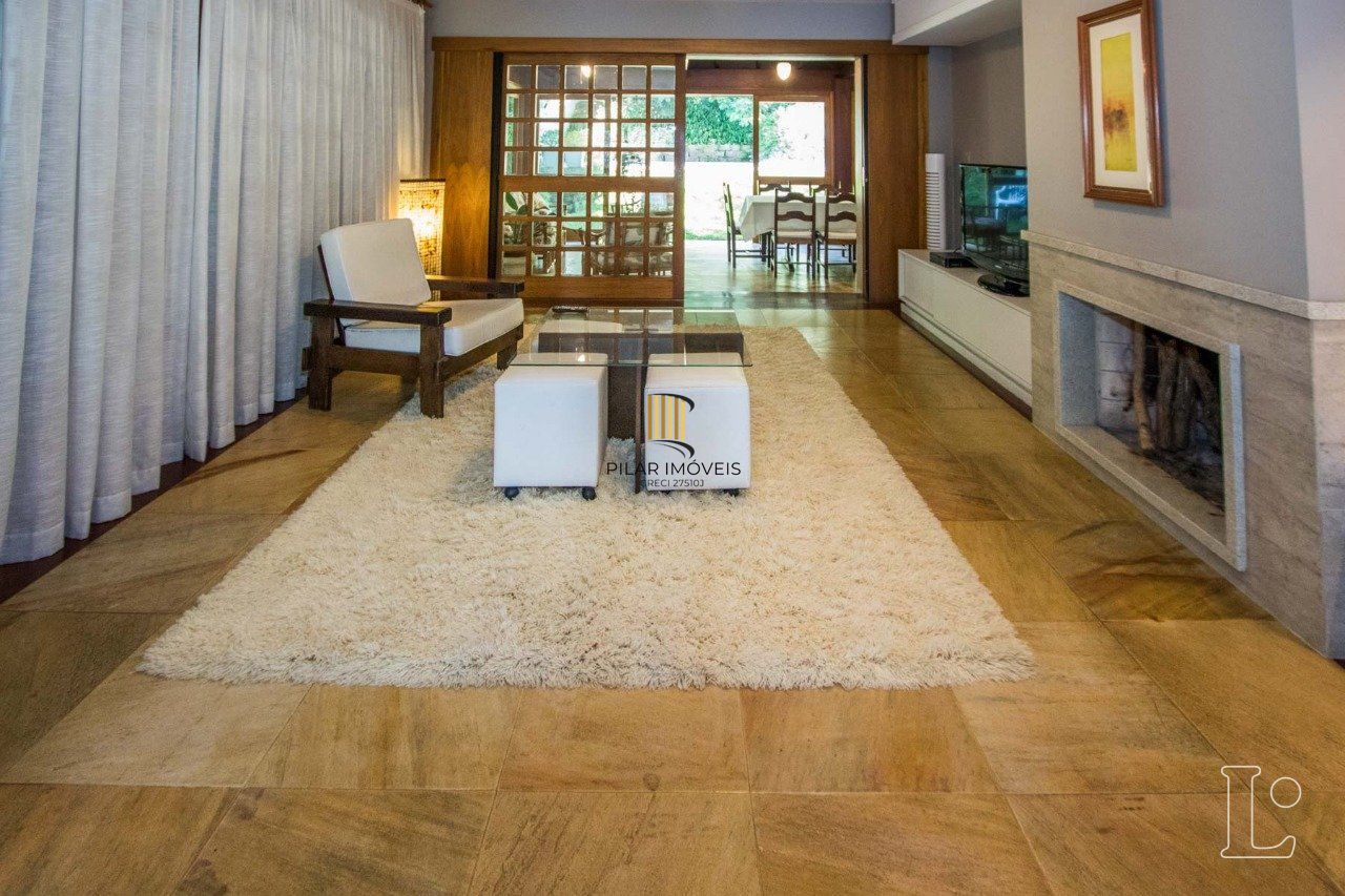 Casa para Venda - 427m², 4 dormitórios, sendo 1 suites, 4 vagas - Jardim Isabel