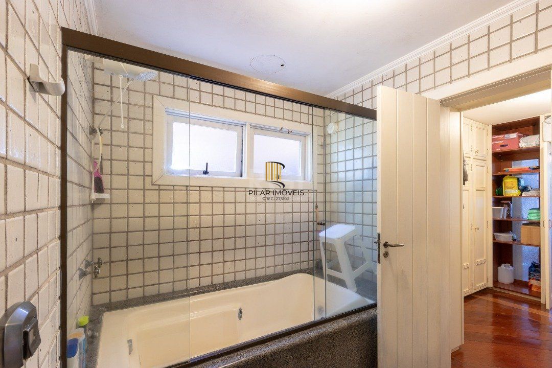 Casa Condominio para Venda - 331.2m², 4 dormitórios, sendo 4 suites, 2 vagas - Tristeza