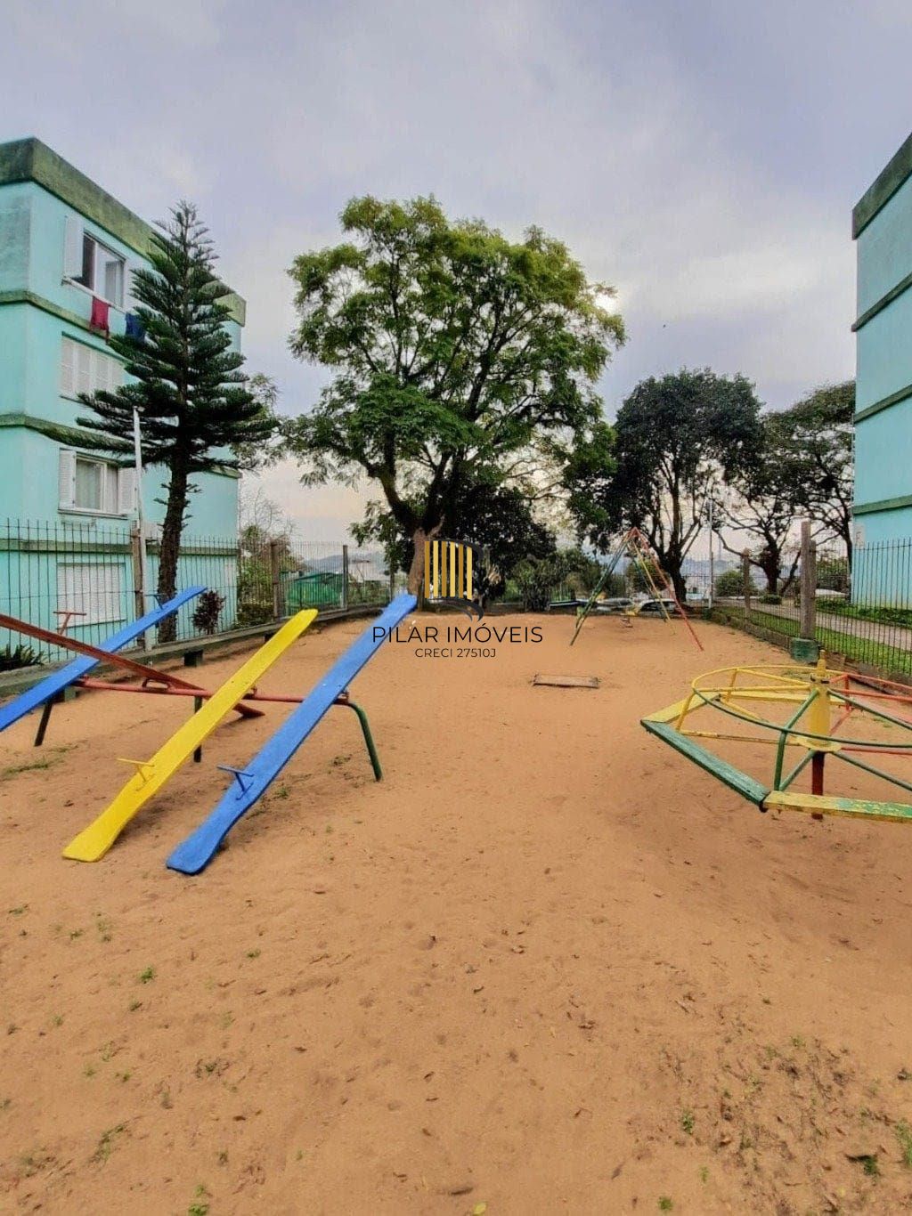 Apartamento de 2 dormitórios á venda no bairro Cristal em Porto Alegre.