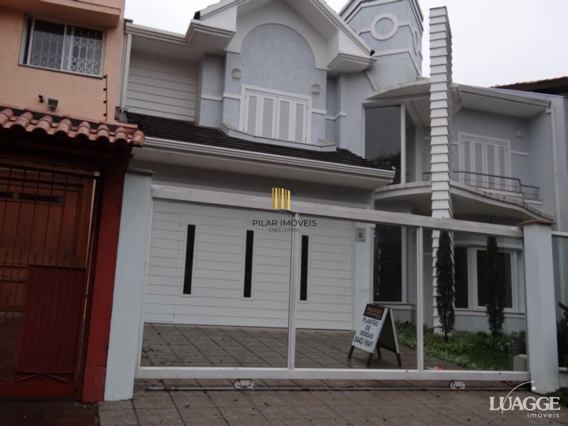 Casa para Venda - 305m², 3 dormitórios, sendo 3 suites, 4 vagas - Nonoai