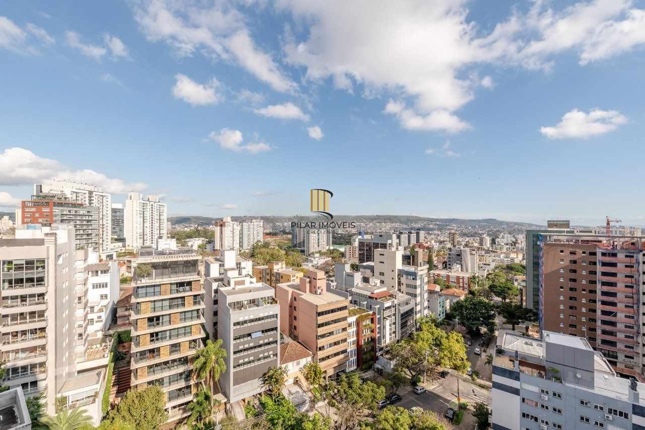 Apartamento 3 dormitórios, sendo 1 suíte e 2 vagas no Petropolis