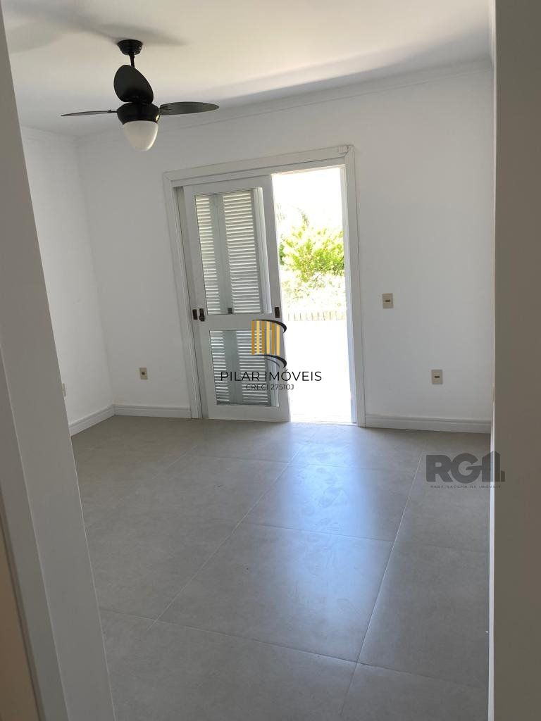 Casa 5 dormitórios no bairro Atlântida