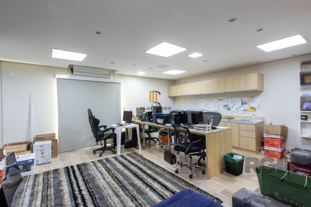 Casa com 5 suites com area privativa 714,00