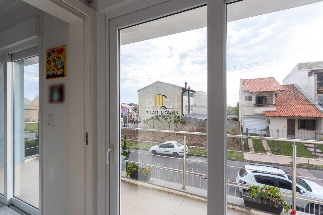 Casa para Venda - 377m², 4 dormitórios, sendo 3 suites, 3 vagas - Guarujá