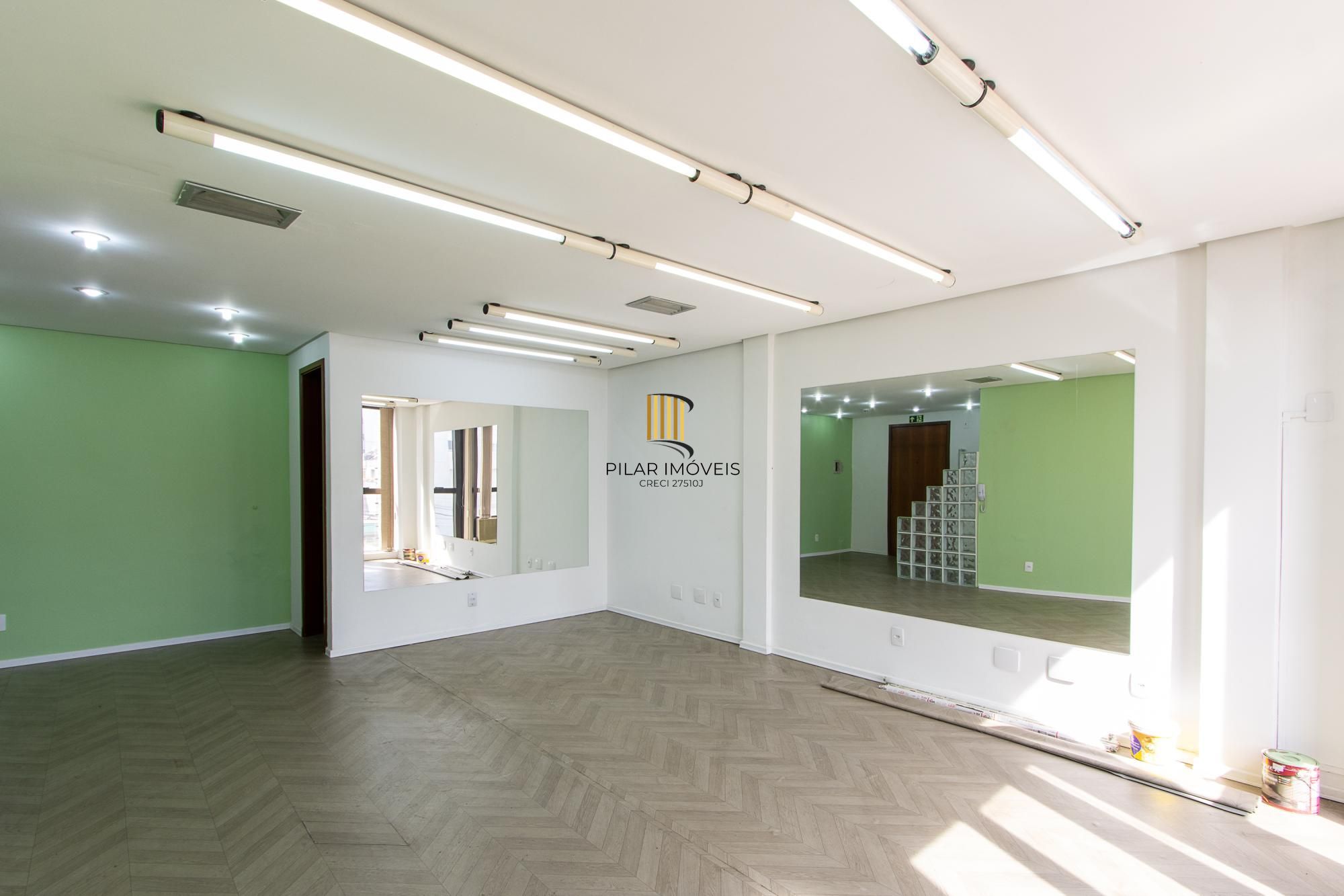 sala com 35,60 m²  de área privativa no edifício Erico Veríssimo Center