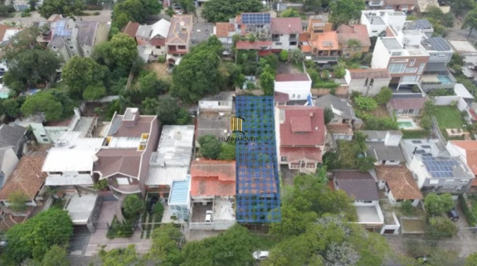 Terreno à venda em localização privilegiada na Chácara das Pedras – 420m²