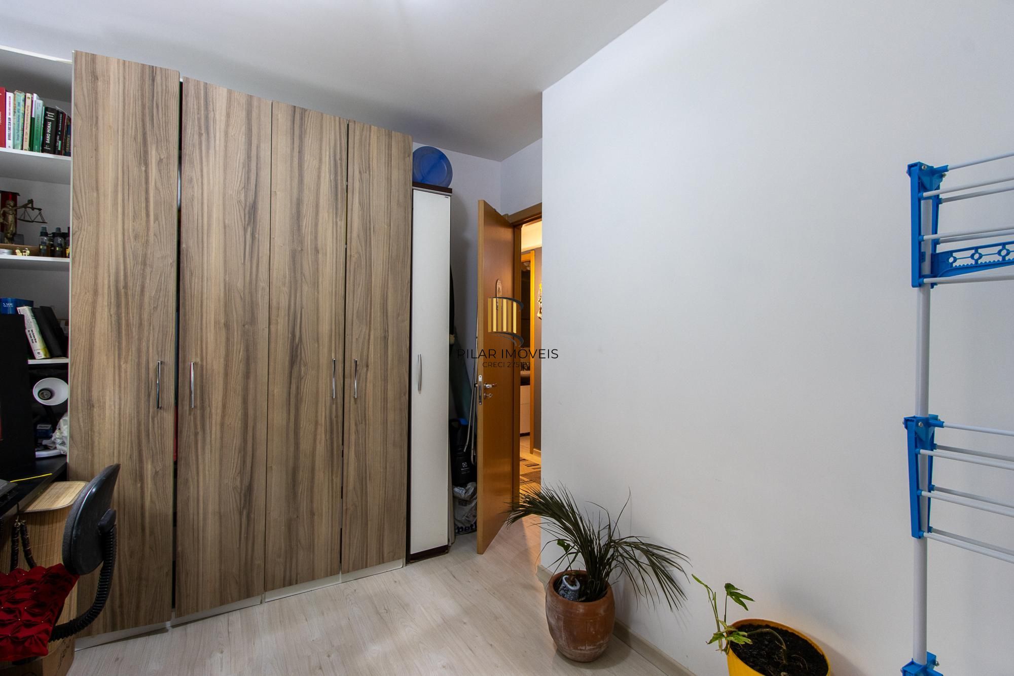 APARTAMENTO Á VENDA NO BAIRRO TERESÓPOLIS - 03 QUARTOS SENDO 01 SUITE - 01 VAGA