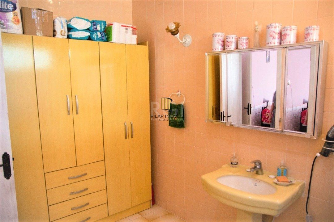 Casa para Venda - 423.16m², 4 dormitórios, sendo 1 suites, 4 vagas - Glória