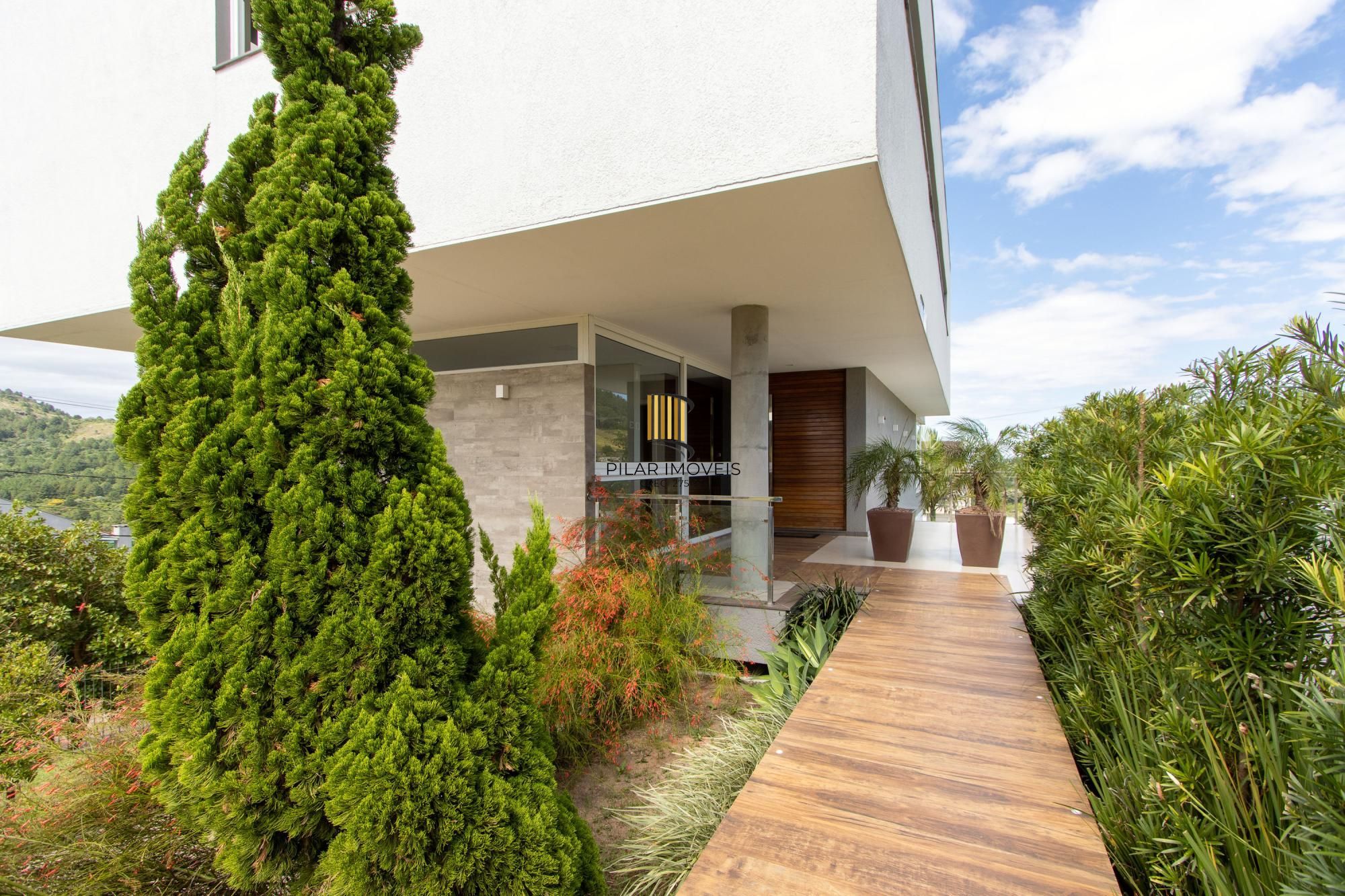 Luxuosa Casa em Condomínio de Alto Padrão com vista para Guaiba