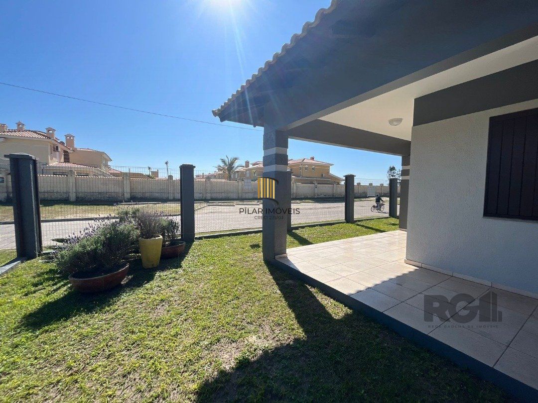 Casa 3 dormitórios no bairro Atlântida Sul
