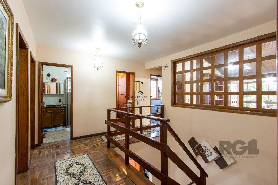 Casa 4 dormitórios no bairro Cristal