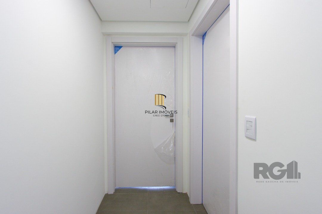 Apartamento em Porto Alegre no Bairro Petrópolis, de 2 quartos, semi mobiliado.
