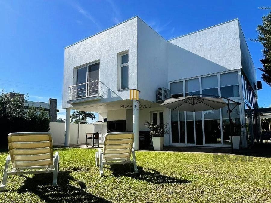 Casa de Condomínio 4 dormitórios no bairro Velas da Marina