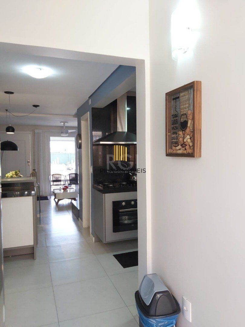 Casa de Condomínio 2 dormitórios no bairro Mariluz Plano D