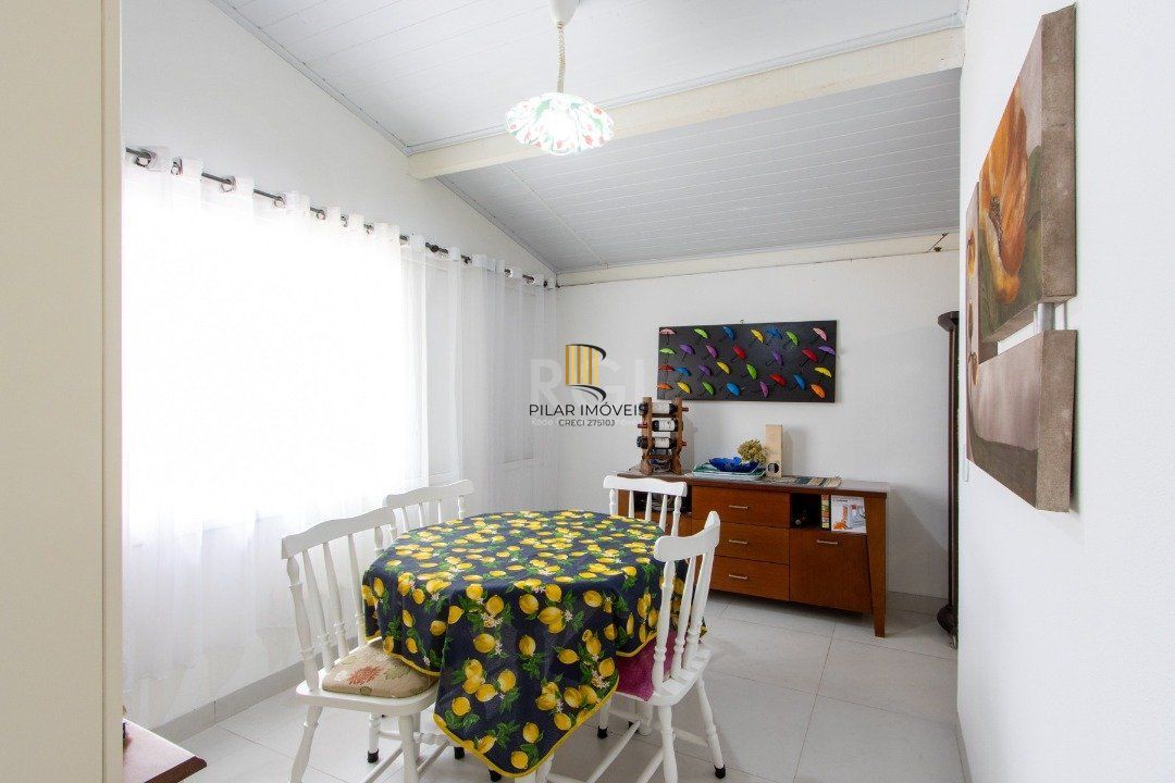 Casa para Venda - 180m², 3 dormitórios, sendo 1 suites, 2 vagas - Ipanema