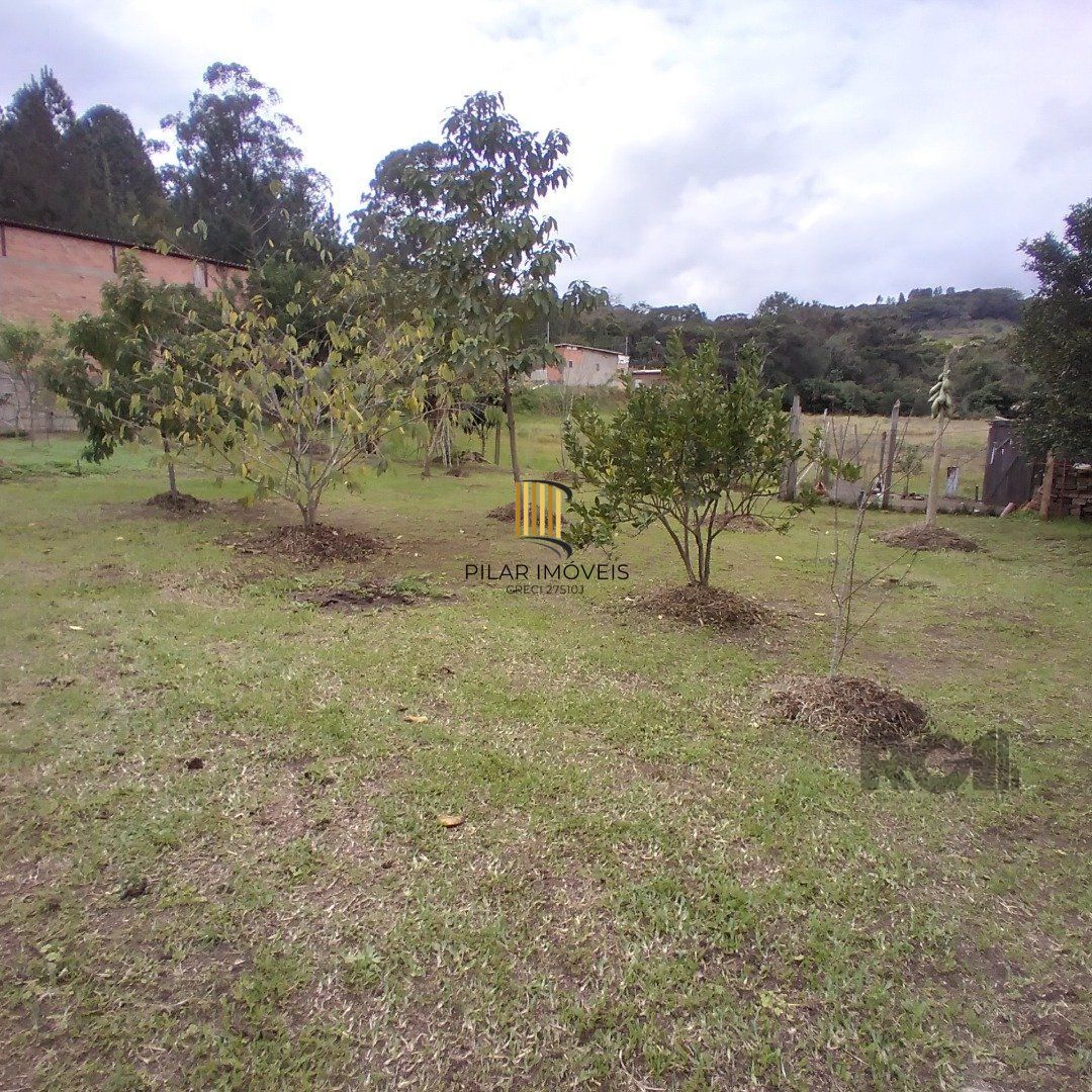 Casa 4 dormitórios no bairro Restinga